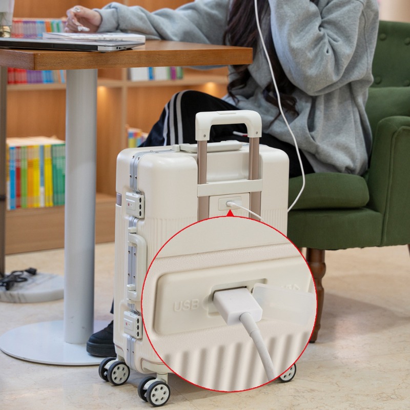 20/22/24/26インチトラベルスーツケース、スピナーホ - Aluminum Frame Carry On Luggage のレビューと価格